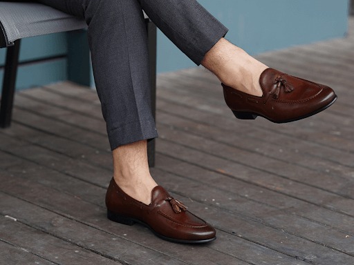 Business Casual Men's Style Guide to Wearing Loafers